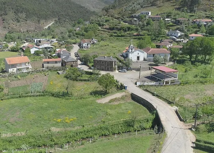 Casa Do Adro-passadicos Do Paiva